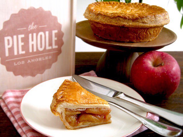 東京カレンダー The Pie Hole Los Angeles の 銀座premiumアップルパイ アメリカオリジナルの味を 高級発酵バターの香りで包み込み 通常よりワン Ciao Nihon