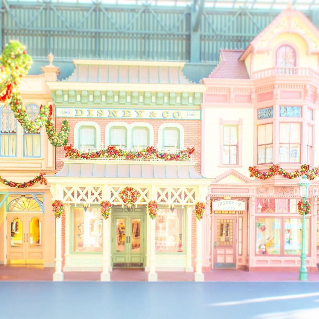 Tokyo Disney Resort Doll House Or World Bazaar おもちゃの世界みたい Worldbazaar Christmasfantasy Tokyodis Ciao Nihon