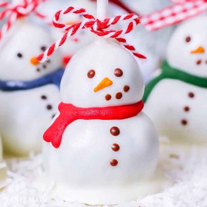 Tastemadejapan 雪が降ってきた 雪だるまのケーキポップ スマホアプリはレシピを簡単に探せるよ ダウンロードはプロフィールのurlをクリック 材料 Ciao Nihon