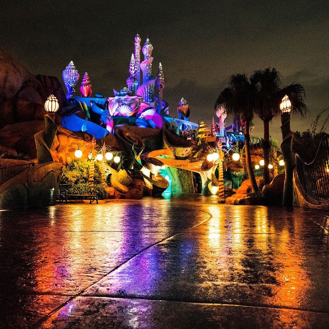 Tokyo Disney Resort Passage To The Kingdom Under The Sea きらきらの海の世界へ Kingtritoncastle Mermaidlagoo Ciao Nihon