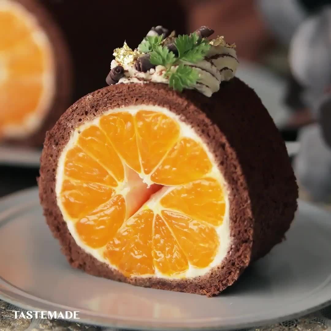 Tastemadejapan 丸ごとみかんのチョコロールケーキ チョコ みかんって実は合う 贅沢に4つのみかん を使って ジューシーなロールケーキを作ってね 材料 Ciao Nihon