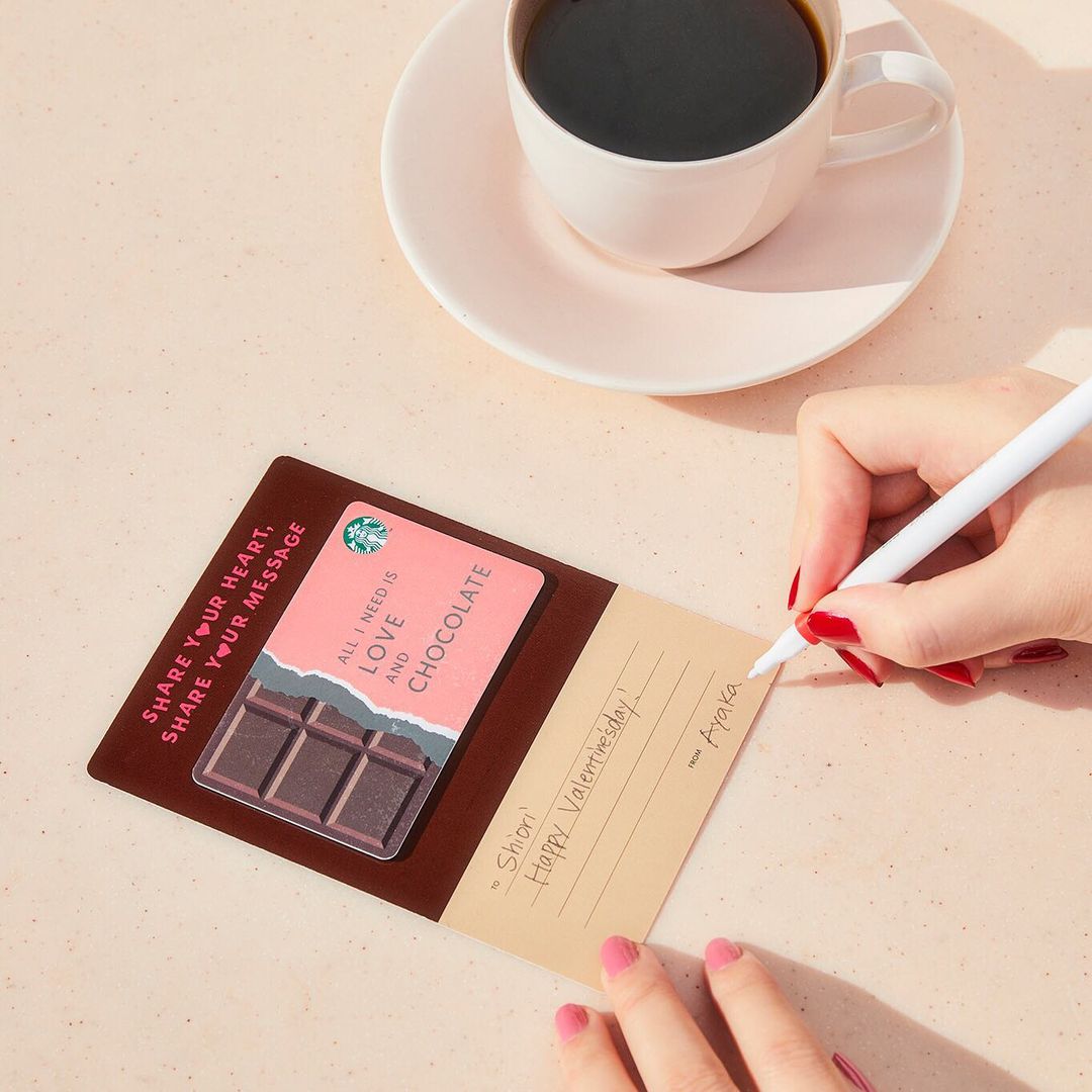 Starbucks 今年のバレンタインは スターバックスカード と手書きのメッセージを贈りませんか バレンタインをはじめ たくさんのデザインをご用意しています Ciao Nihon