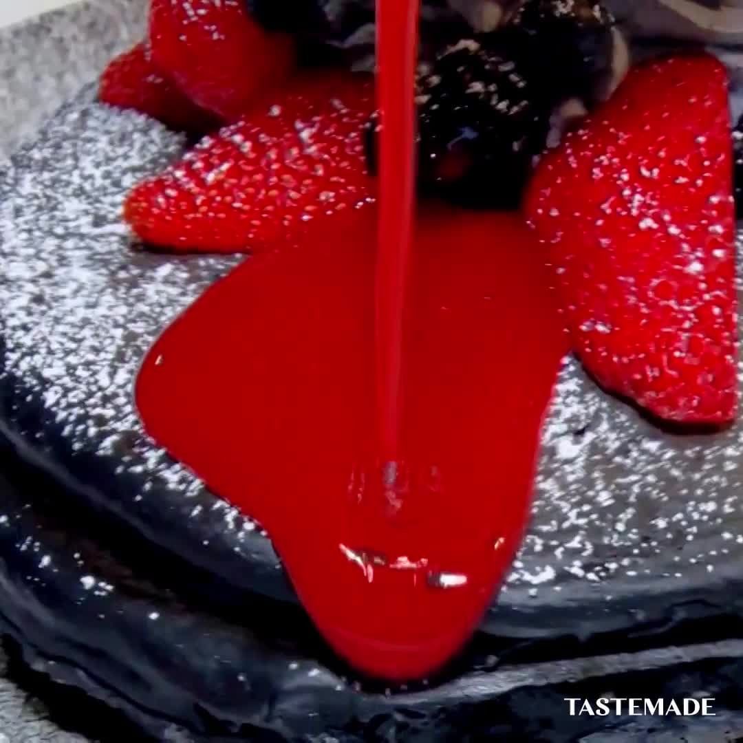 Tastemadejapan 黒いパンケーキ まるで火山の有名ハワイアンパンケーキ Tastemade Spotlight ノースショアにあるカカオ農園は アメリカ唯一のカカオ Ciao Nihon